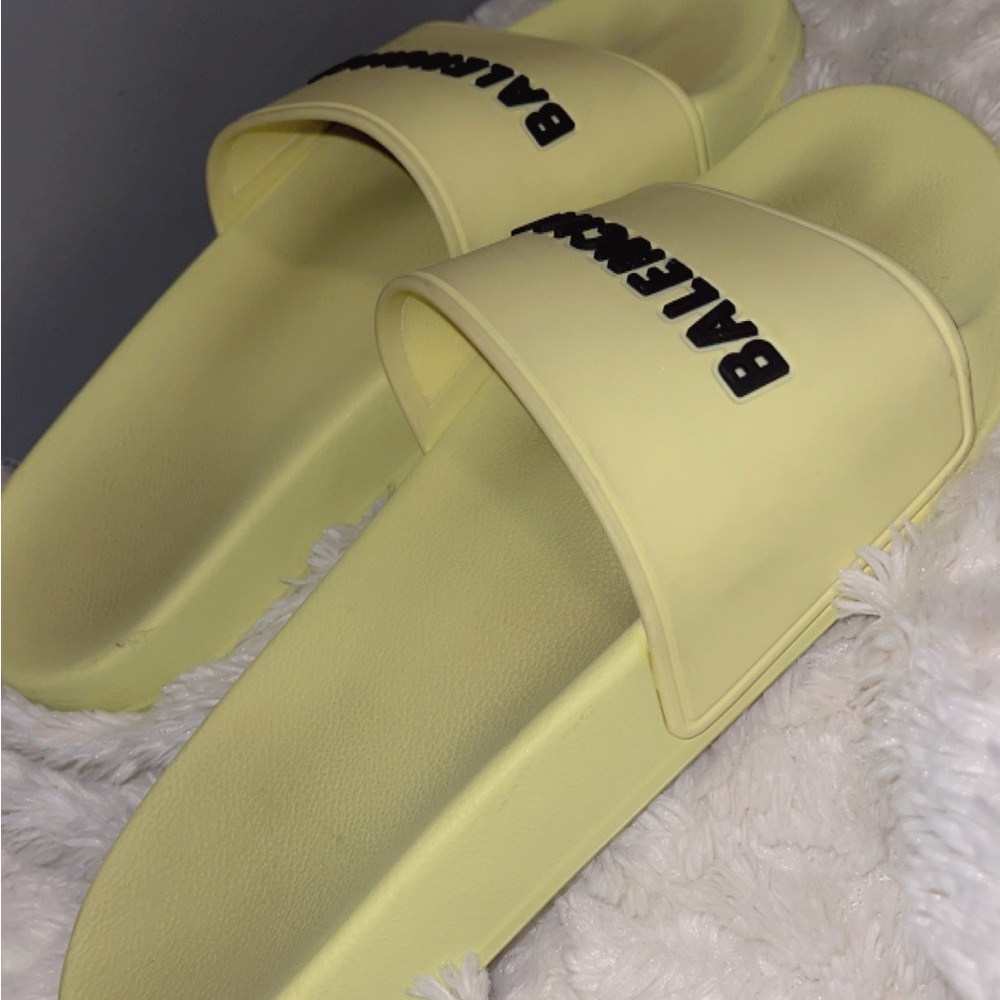 Balenciaga Light Yellow Slides - Picture 3 of 3
